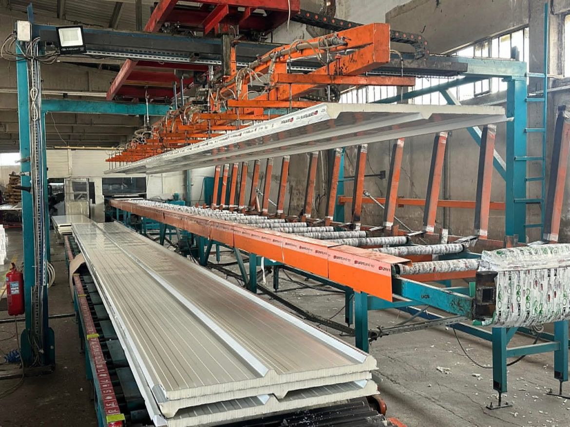 Panel cutting and sizing equipment