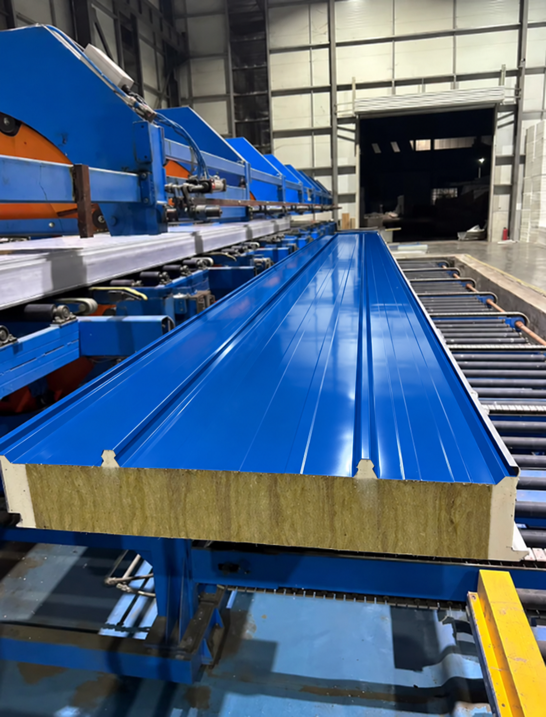 Metal sandwich panel color sample